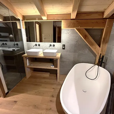 Les 3 Ours By Leavetown Vacations * Les Deux Alpes